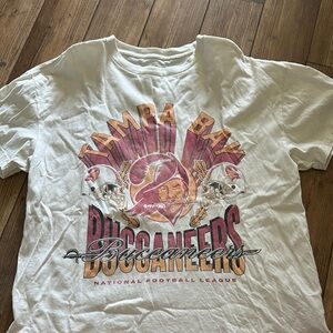 Abercrombie & Fitch White Tampa Bay Buccaneers Tee